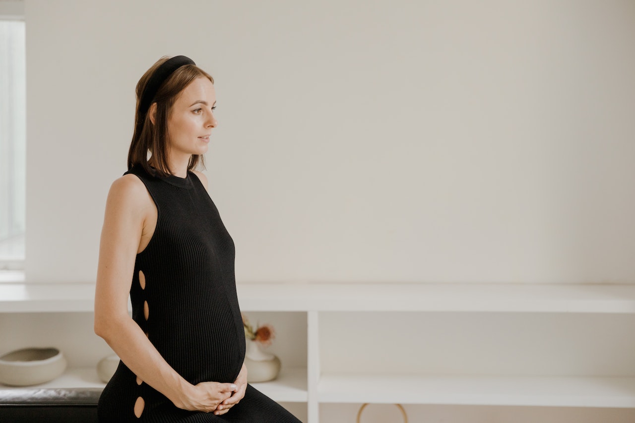 all-the-information-you-need-to-know-about-maternity-clothes